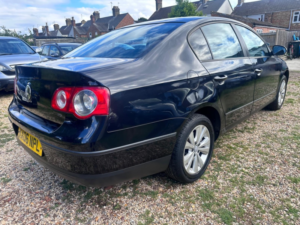 2006 Volkswagen Passat 1.6 Fsi S in Black — image 6
