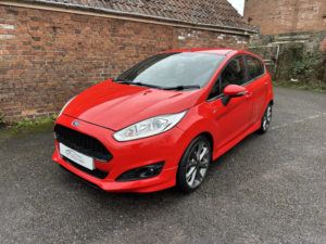 2017 Ford Fiesta 1.0 T Ecoboost St-Line in Red — image 4