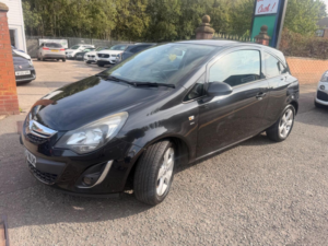 2013 Vauxhall Corsa 1.3 Cdti Ecoflex 16v Sxi 3dr in Black — image 3