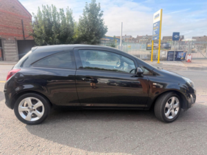 2013 Vauxhall Corsa 1.3 Cdti Ecoflex 16v Sxi 3dr in Black — image 5