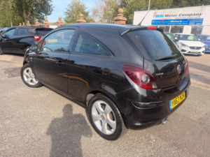 2013 Vauxhall Corsa 1.3 Cdti Ecoflex 16v Sxi 3dr in Black — image 6