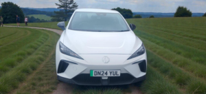 2024 MG Mg4 64kwh Se Long Range Auto 5dr in White — image 3