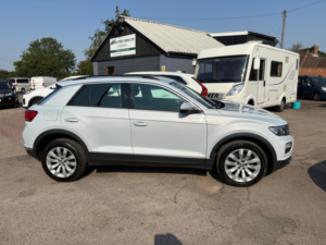 2018 Volkswagen T-Roc 1.5 Tsi Gpf Evo Se SUV 5dr Petrol Manual Euro 6 (s/s) (150 Ps) in Silver — image 4