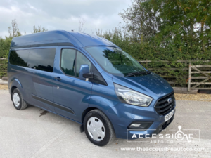 2019 Ford Transit Custom 2.0 320 Ecoblue Trend 7 SEAT + 1 Wheelchair in Blue — image 3