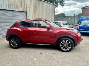 2015 Nissan Juke 1.2 Dig-T Tekna Euro 5 (s/s) 5dr Euro 5 in Red — image 4