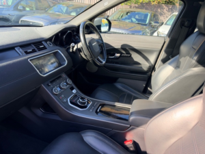 2018 Land Rover Range Rover Evoque Td4 Hse Dynamic in Black — image 2