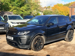 2018 Land Rover Range Rover Evoque Td4 Hse Dynamic in Black — image 6