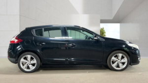 2012 Renault Megane 1.6 16v Dynamique Tomtom Hatchback 5dr Petrol Manual Euro 5 (110 Ps) in Black — image 5