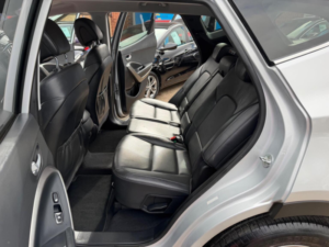 2016 Hyundai Santa Fe 2.2 Crdi Blue Drive Premium 4WD Euro 6 (s/s) 5dr (7 Seat) in Grey — image 5