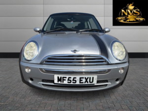2005 MINI Hatch 1.6 Cooper Hatch in Silver — image 2
