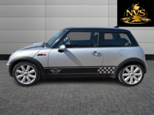 2005 MINI Hatch 1.6 Cooper Hatch in Silver — image 4