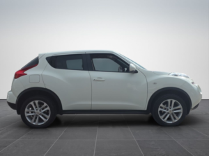 2012 Nissan Juke 1.6 Acenta Premium SUV 5dr Petrol Manual Euro 5 (s/s) (117 Ps) in White — image 4