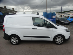 2022 Ford Transit Courier 1.5 Tdci Trend L1 Euro 6 5dr in White — image 4
