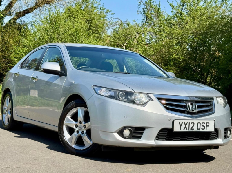 2012 Honda Accord 2.0 I-Vtec Ex Auto Euro 5 4dr in Silver — image 1