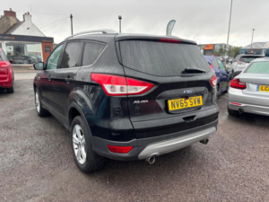 2016 Ford Kuga 2.0 Tdci Zetec 2WD Euro 6 (s/s) 5dr in Black — image 2