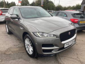 2017 Jaguar F-Pace 2.0 D180 Portfolio SUV 5dr Diesel Auto AWD Euro 6 (s/s) (180 Ps) in Silver — image 3