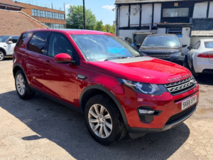 2016 Land Rover Discovery Sport Td4 Se Tech in Red — image 2