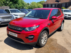 2016 Land Rover Discovery Sport Td4 Se Tech in Red — image 6