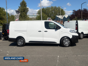 2023 Vauxhall Vivaro 1.5 Vivaro Prime 1.5td 100 M6 S/s L2h1 2900 Panel Van in White — image 2