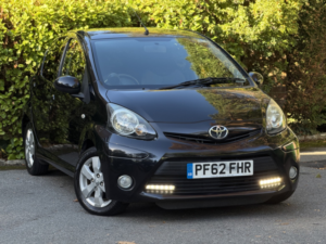 2013 Toyota Aygo 1.0 Vvt-I Fire in Black — image 2