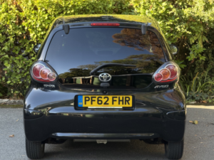 2013 Toyota Aygo 1.0 Vvt-I Fire in Black — image 6