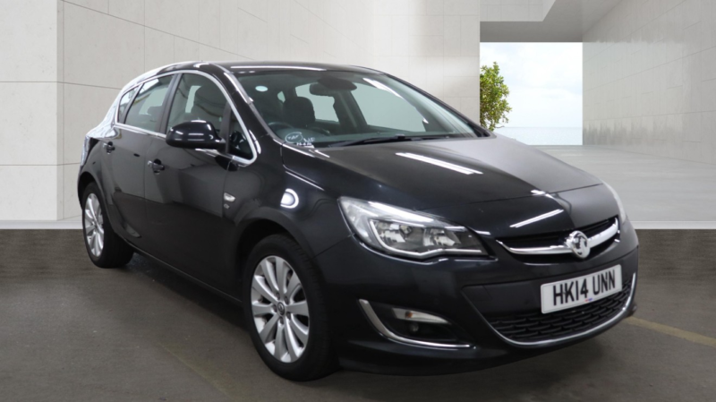 2014 Vauxhall Astra 2.0 Cdti Ecoflex Elite in Black — image 1