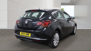 2014 Vauxhall Astra 2.0 Cdti Ecoflex Elite in Black — image 4