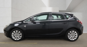 2014 Vauxhall Astra 2.0 Cdti Ecoflex Elite in Black — image 6