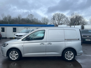 2022 Volkswagen Caddy VW 2.0 Tdi C20 Commerce Pro — image 4