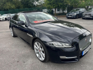 2017 Jaguar Xj 3.0d V6 Portfolio Auto Euro 6 (s/s) 4dr in Black — image 2