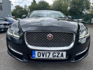 2017 Jaguar Xj 3.0d V6 Portfolio Auto Euro 6 (s/s) 4dr in Black — image 6