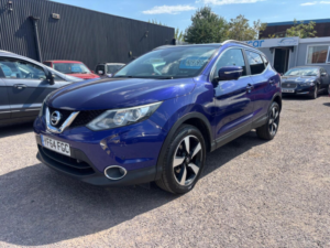 2014 Nissan Qashqai 1.5 Dci N-Tec+ 2WD Euro 5 (s/s) 5dr in Blue — image 4
