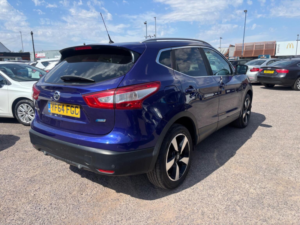 2014 Nissan Qashqai 1.5 Dci N-Tec+ 2WD Euro 5 (s/s) 5dr in Blue — image 5