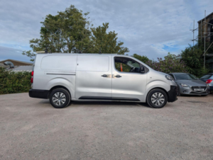 2019 Peugeot Expert 2.0 Bluehdi 1400 Professional Long Panel Van Lwb Euro 6 (s/s) 6dr in Silver — image 2