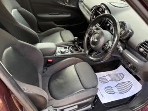 2018 MINI Clubman 2.0 Cooper D Euro 6 (s/s) 6dr in Red — image 2