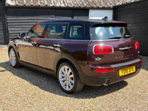 2018 MINI Clubman 2.0 Cooper D Euro 6 (s/s) 6dr in Red — image 5