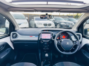 2014 Peugeot 108 1.2 Vti Puretech Allure Top! Euro 5 5dr in White — image 3