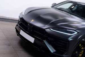 2025 Lamborghini Urus 4.0 V8 Biturbo 25.9kwh Se Auto 4WD Euro 6 5dr in Black — image 5