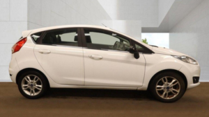 2014 Ford Fiesta 1.25 Zetec Euro 5 5dr in White — image 5