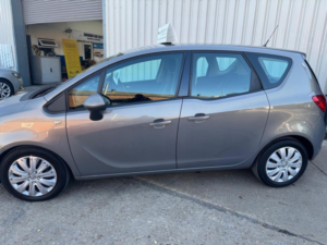 2011 Vauxhall Meriva 1.7 Cdti Exclusiv Euro 5 5dr in Brown — image 3