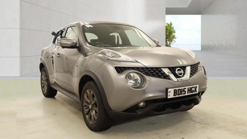 2015 Nissan Juke 1.6 Tekna Xtron Euro 5 5dr in Grey — image 1
