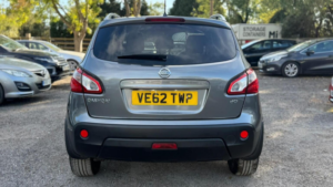 2012 Nissan Qashqai 1.5 Dci N-Tec+ 2WD Euro 5 5dr in Grey — image 6
