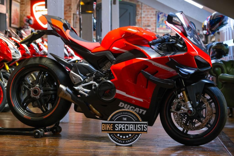 2020 Ducati Superleggera V4 V4 Superleggera Only 993 Miles in Red — image 1
