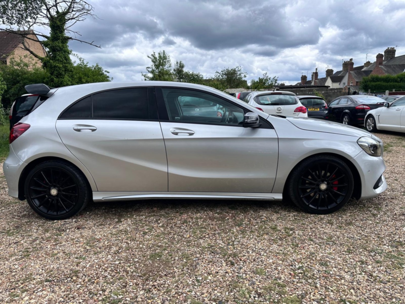 2016 Mercedes-Benz A Class 2.1 A200d Amg Line in Silver — image 1