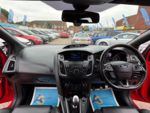 2015 Ford Focus 2.0 Tdci St-2 Euro 6 (s/s) 5dr in Red — image 2
