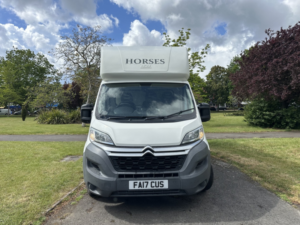 2017 Citroen Relay Horse Box 2.0 Bluehdi 35 in White — image 4