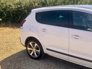 2016 Peugeot 3008 1.6 Bluehdi Allure Euro 6 (s/s) 5dr in White — image 3