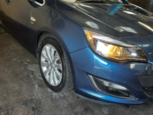 2014 Vauxhall Astra 1.6 16v Sri Auto Euro 5 5dr in Blue — image 6