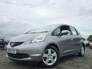 2009 Honda Jazz 1.4 I-Vtec Es Hatchback 5dr Petrol Manual Euro 4 (100 Ps) in Silver — image 2