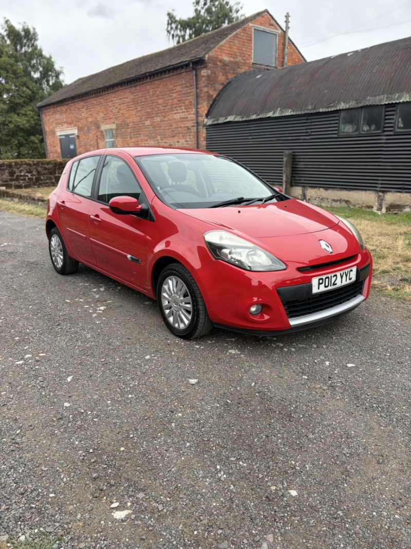2012 Renault Clio 1.2 I-Music in Red — image 1